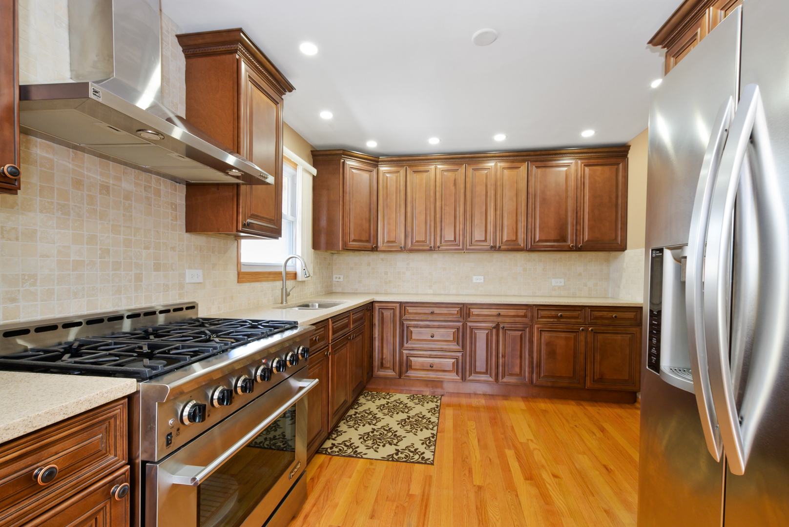 8037 Mcvicker Avenue