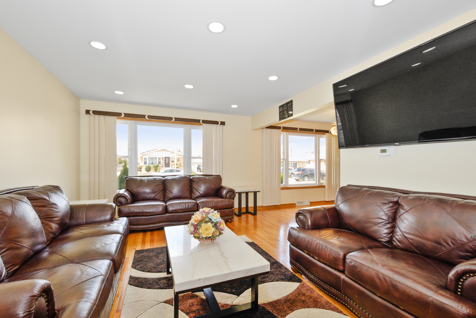 8037 Mcvicker Avenue