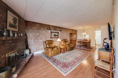 Tiny photo for 651 W Sheridan Road #7B, Chicago, IL 60613 (MLS # 12481104)