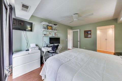 Tiny photo for 651 W Sheridan Road #7B, Chicago, IL 60613 (MLS # 12481104)