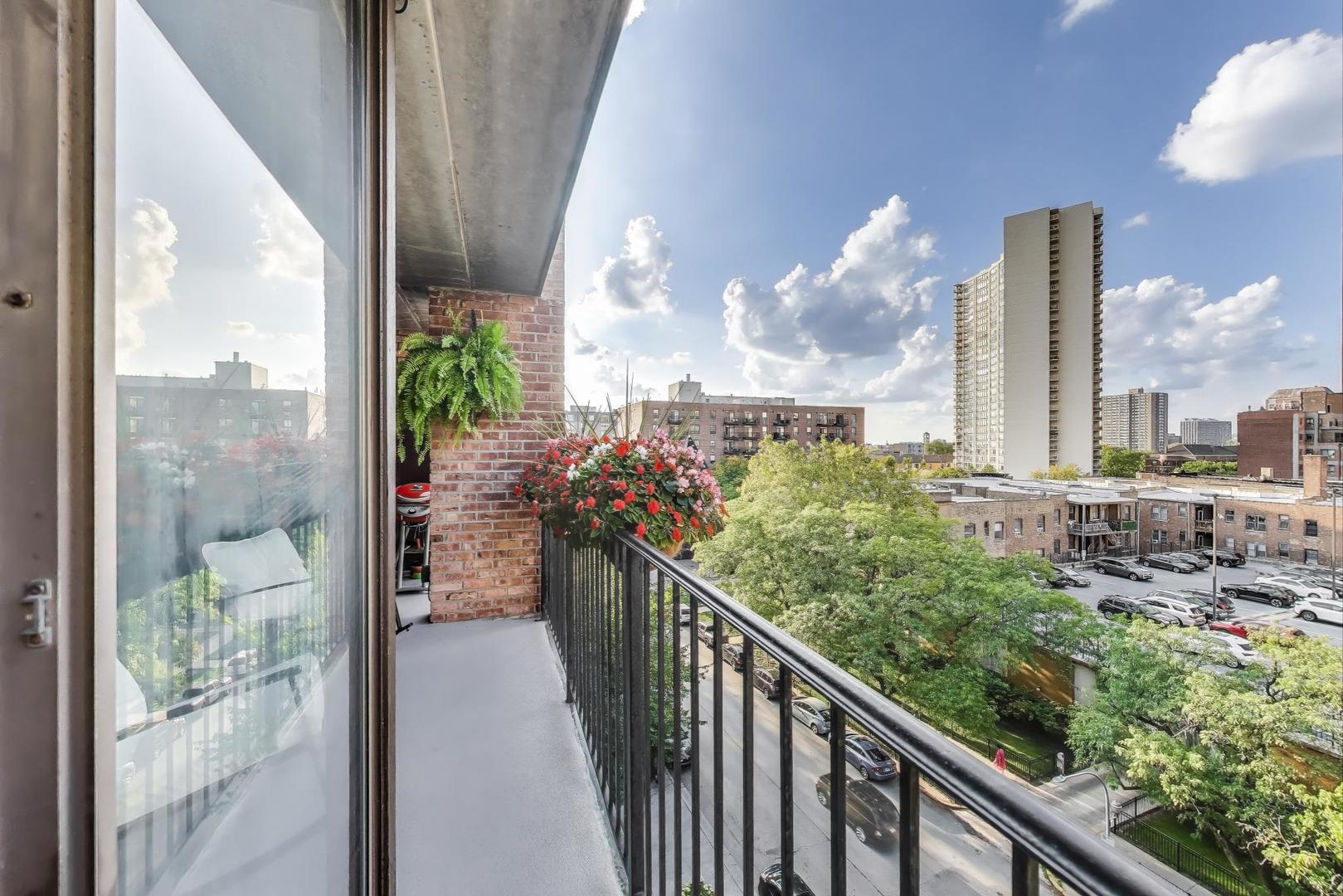 651 W Sheridan Road 7B