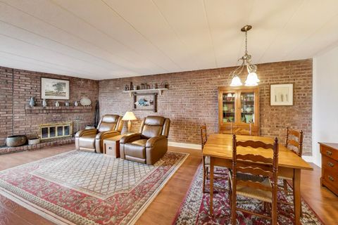 Tiny photo for 651 W Sheridan Road #7B, Chicago, IL 60613 (MLS # 12481104)