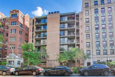 Photo of 651 W Sheridan Road #7B, Chicago, IL 60613 (MLS # 12481104)