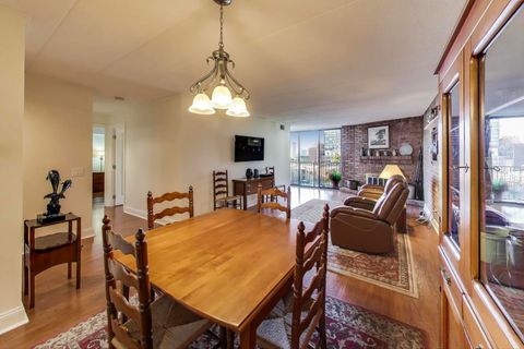 Tiny photo for 651 W Sheridan Road #7B, Chicago, IL 60613 (MLS # 12481104)