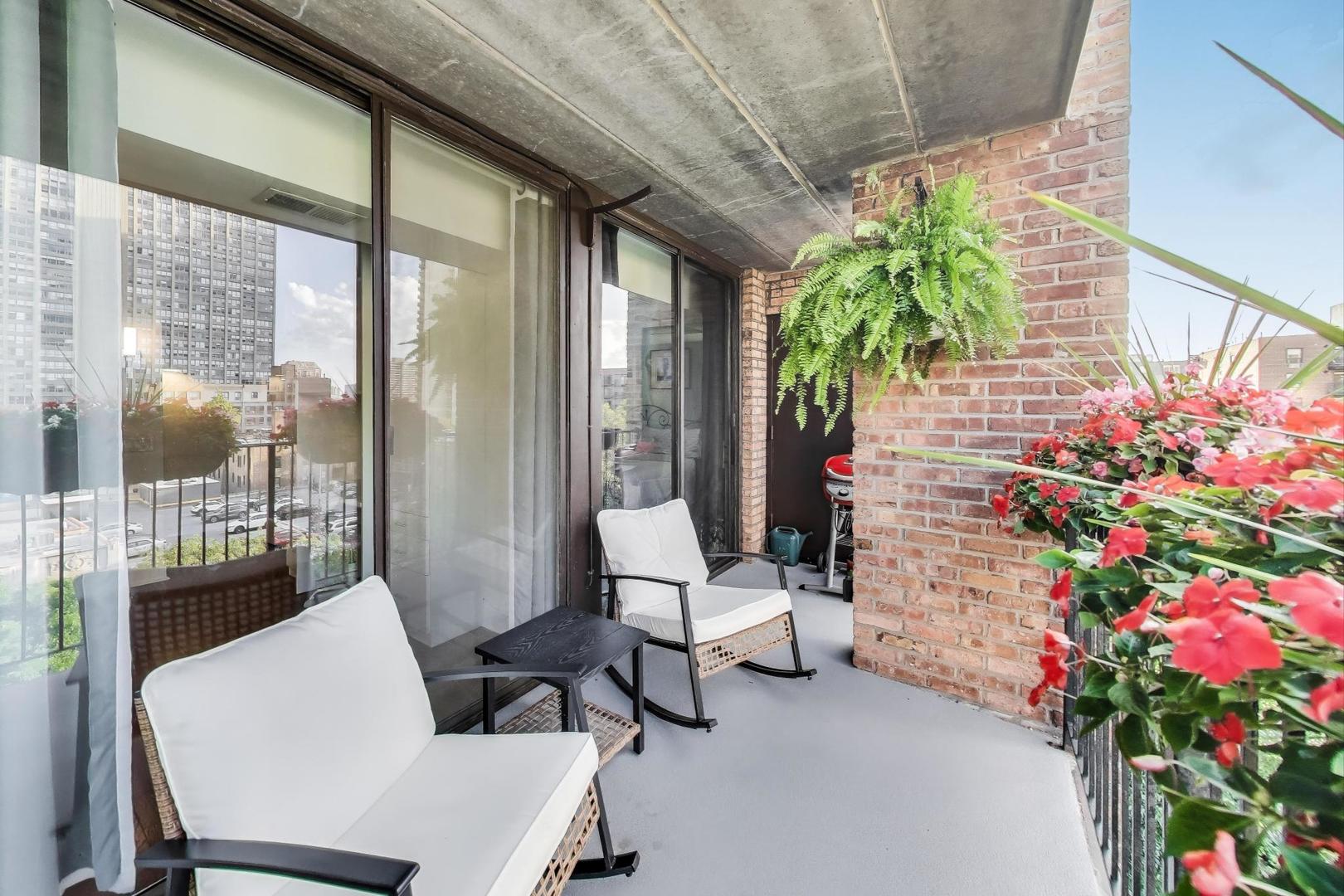 651 W Sheridan Road 7B
