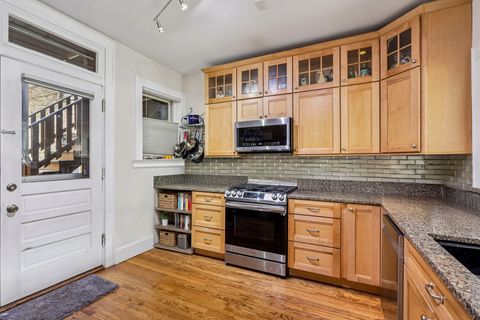 Tiny photo for 801 Hinman Avenue #1, Evanston, IL 60202 (MLS # 12620670)