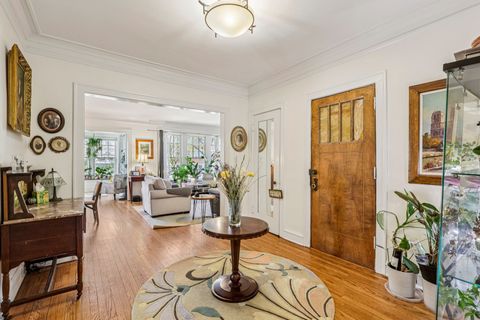 Tiny photo for 801 Hinman Avenue #1, Evanston, IL 60202 (MLS # 12620670)