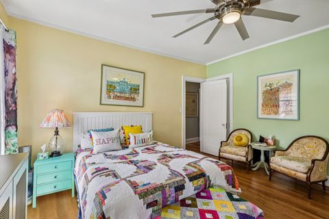 Tiny photo for 801 Hinman Avenue #1, Evanston, IL 60202 (MLS # 12620670)