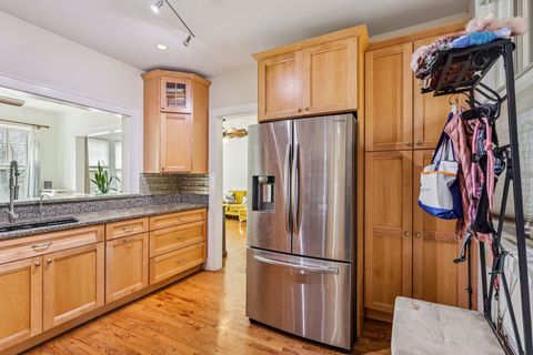 Tiny photo for 801 Hinman Avenue #1, Evanston, IL 60202 (MLS # 12620670)