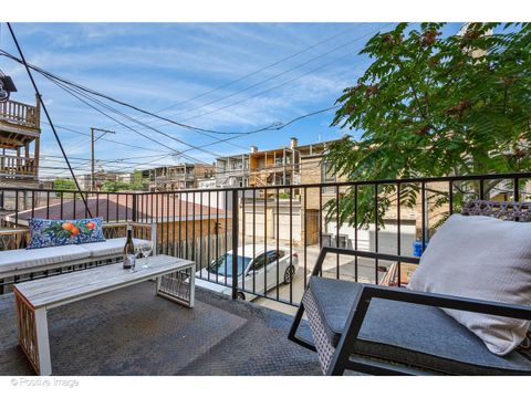 Tiny photo for 862 W Roscoe Street #1, Chicago, IL 60657 (MLS # 12478309)
