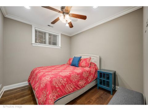 Tiny photo for 862 W Roscoe Street #1, Chicago, IL 60657 (MLS # 12478309)