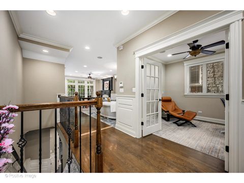 Tiny photo for 862 W Roscoe Street #1, Chicago, IL 60657 (MLS # 12478309)