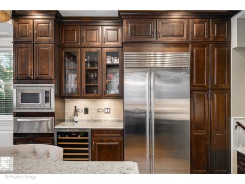 Tiny photo for 862 W Roscoe Street #1, Chicago, IL 60657 (MLS # 12478309)