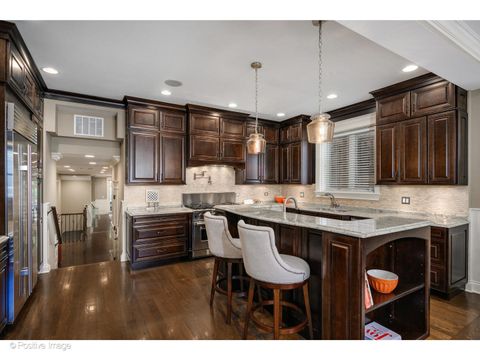 Tiny photo for 862 W Roscoe Street #1, Chicago, IL 60657 (MLS # 12478309)