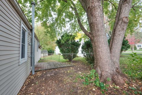 Tiny photo for 135 Oak Drive, DeKalb, IL 60115 (MLS # 12498337)