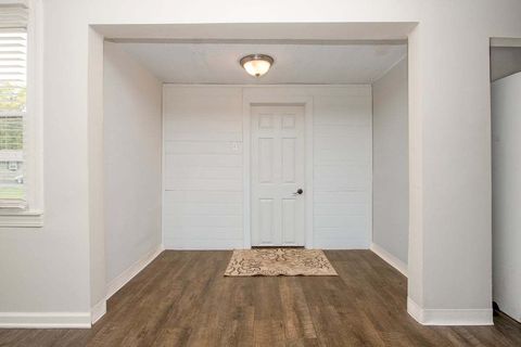 Tiny photo for 135 Oak Drive, DeKalb, IL 60115 (MLS # 12498337)