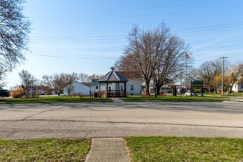 Tiny photo for 101 E D Street, Alpha, IL 61413 (MLS # 12602566)