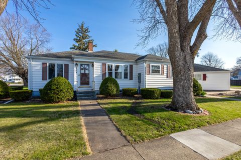 Photo of 101 E D Street, Alpha, IL 61413 (MLS # 12602566)