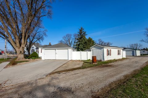 Tiny photo for 101 E D Street, Alpha, IL 61413 (MLS # 12602566)