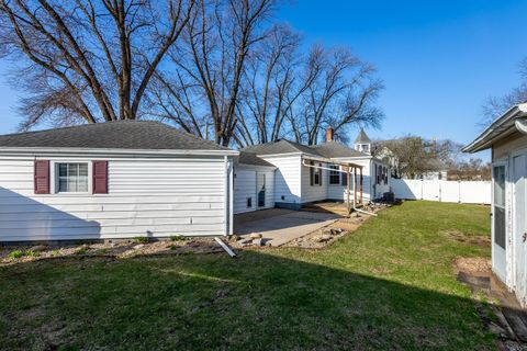 Tiny photo for 101 E D Street, Alpha, IL 61413 (MLS # 12602566)