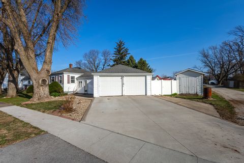 Tiny photo for 101 E D Street, Alpha, IL 61413 (MLS # 12602566)