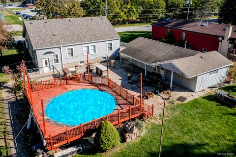 A home in Crestwood