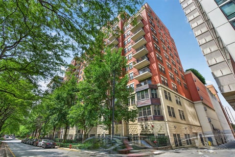 Photo of 1250 S Indiana Avenue #502, Chicago, IL 60605 (MLS # 12669679)
