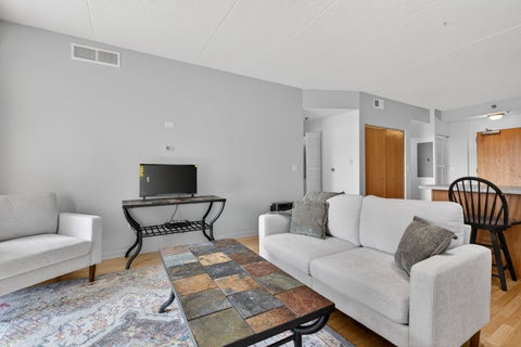 Tiny photo for 1250 S Indiana Avenue #502, Chicago, IL 60605 (MLS # 12669679)