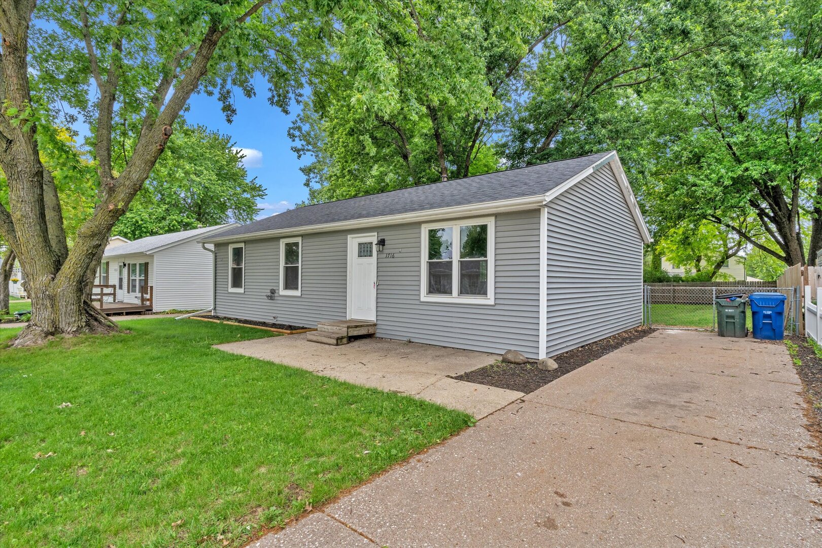 1716 W 58th Street