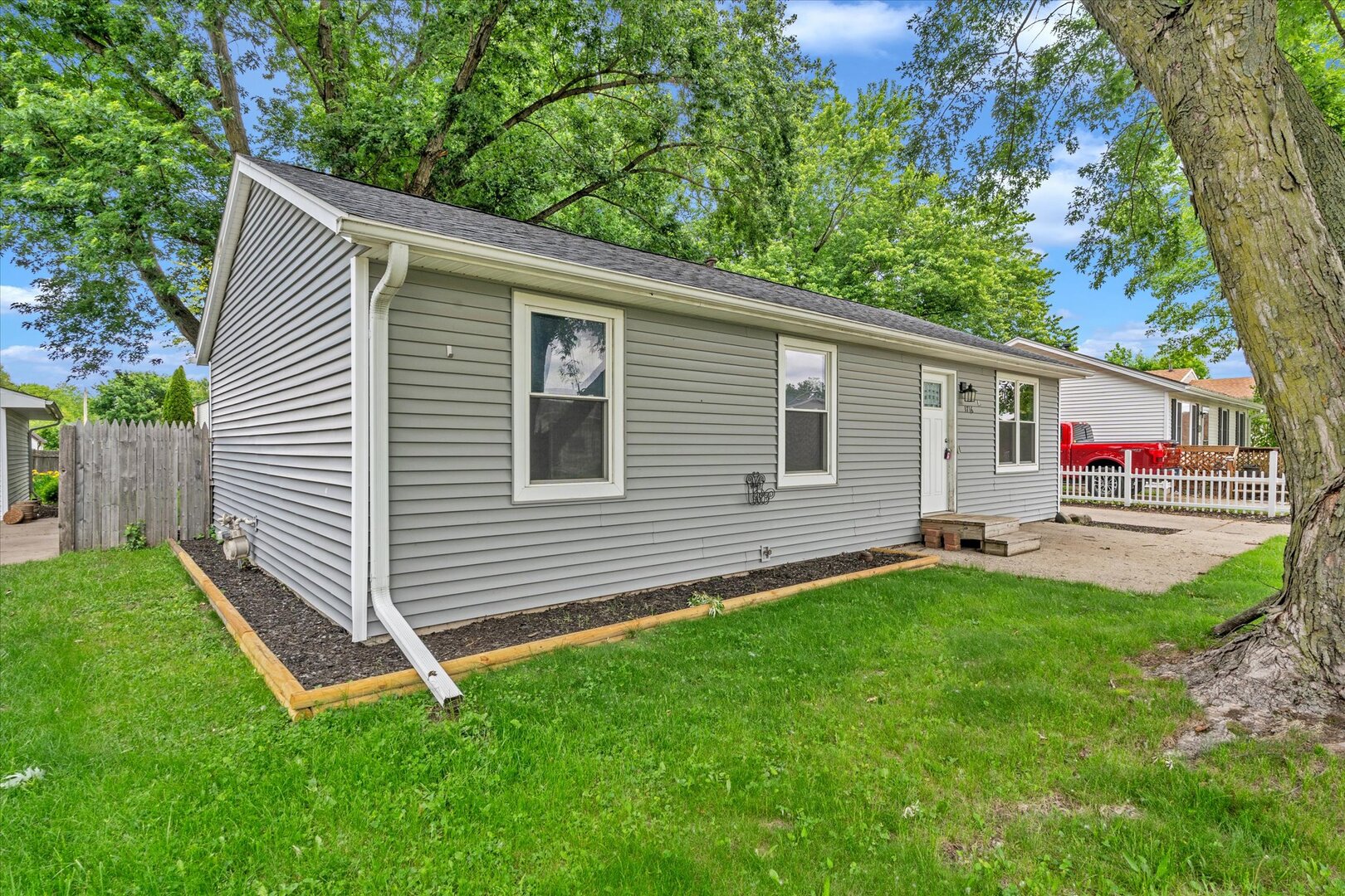 1716 W 58th Street