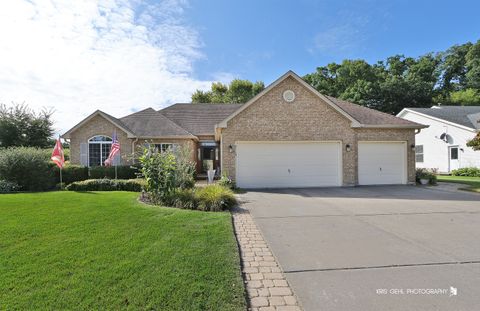 2115 Hazelwood Drive McHenry IL 60051