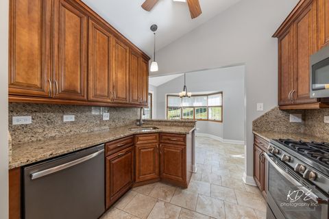 Tiny photo for 8557 Sandalwood Drive, Darien, IL 60561 (MLS # 12487530)