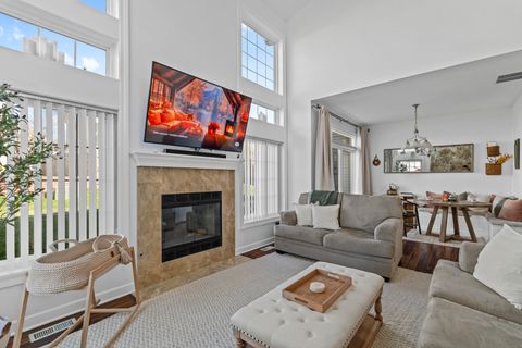 Tiny photo for 937 Mesa Drive, Lake In The Hills, IL 60156 (MLS # 12505007)