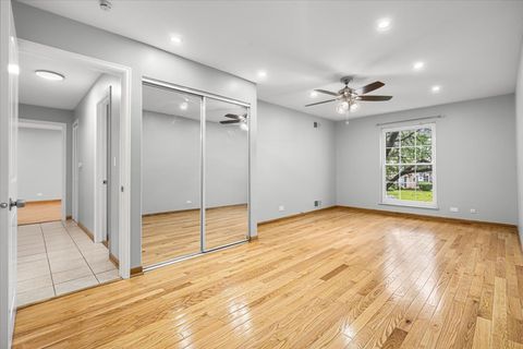 Tiny photo for 5300 Carriageway Drive #208, Rolling Meadows, IL 60008 (MLS # 12680754)