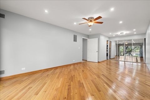 Tiny photo for 5300 Carriageway Drive #208, Rolling Meadows, IL 60008 (MLS # 12680754)