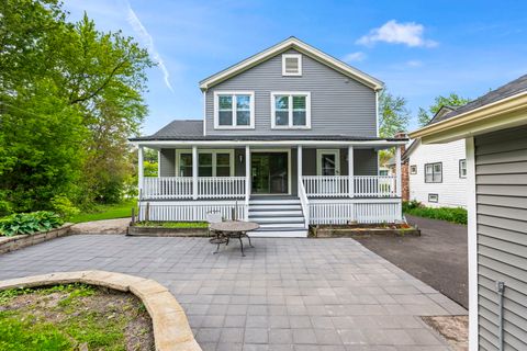 Tiny photo for 331 E Russell Street, Barrington, IL 60010 (MLS # 12647874)