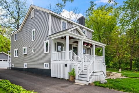 Tiny photo for 331 E Russell Street, Barrington, IL 60010 (MLS # 12647874)
