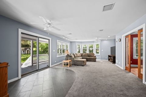 Tiny photo for 331 E Russell Street, Barrington, IL 60010 (MLS # 12647874)
