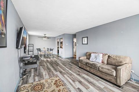 Tiny photo for 9740 S Pulaski Road #306, Oak Lawn, IL 60453 (MLS # 12639228)