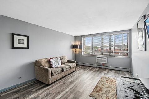 Tiny photo for 9740 S Pulaski Road #306, Oak Lawn, IL 60453 (MLS # 12639228)