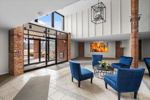 Tiny photo for 1405 E Central Road #222C, Arlington Heights, IL 60005 (MLS # 12615564)