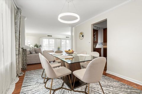 Tiny photo for 1405 E Central Road #222C, Arlington Heights, IL 60005 (MLS # 12615564)