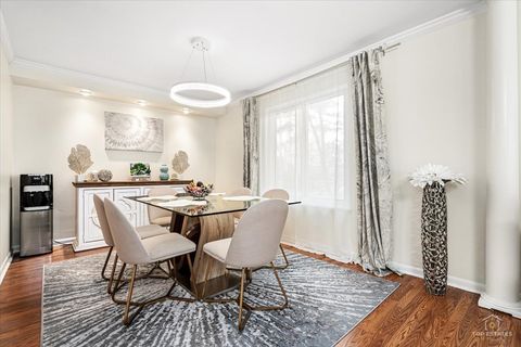 Tiny photo for 1405 E Central Road #222C, Arlington Heights, IL 60005 (MLS # 12615564)