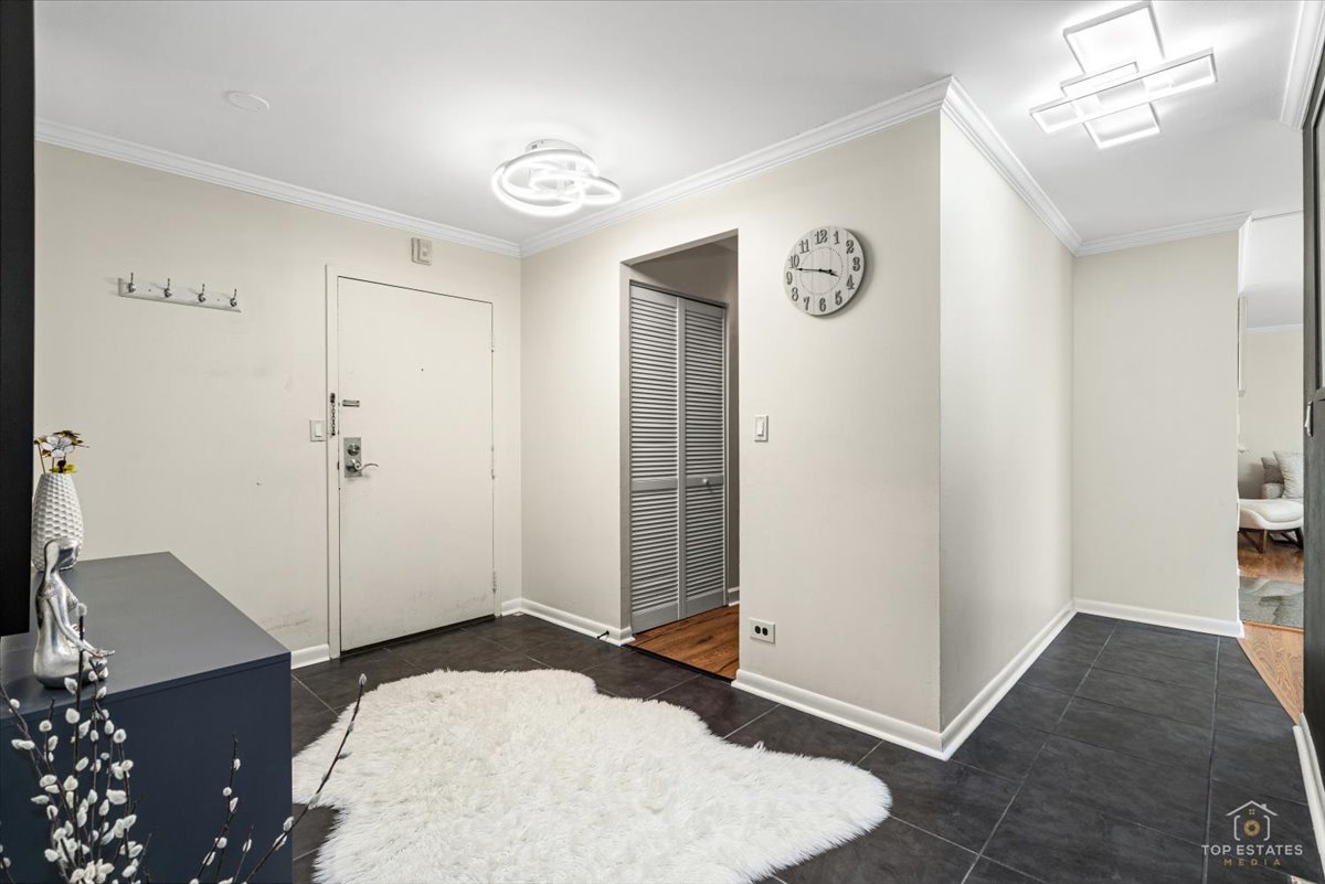 1405 E Central Road 222C