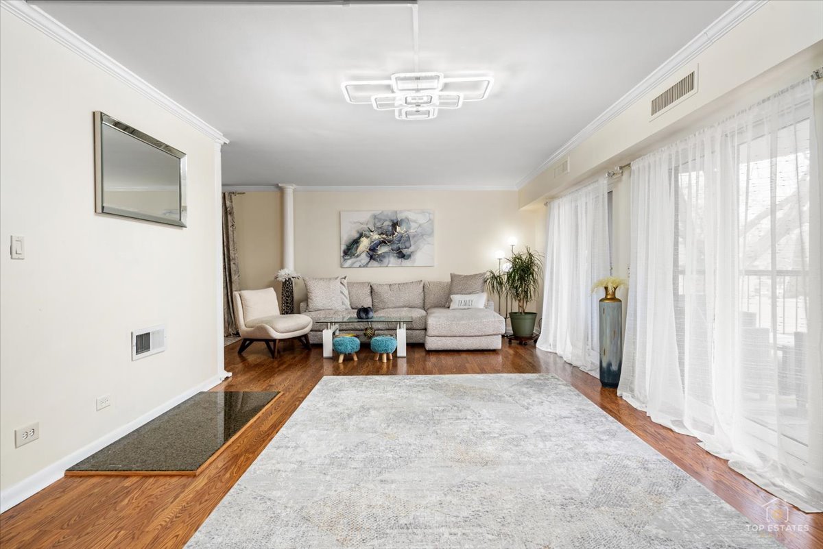 1405 E Central Road 222C