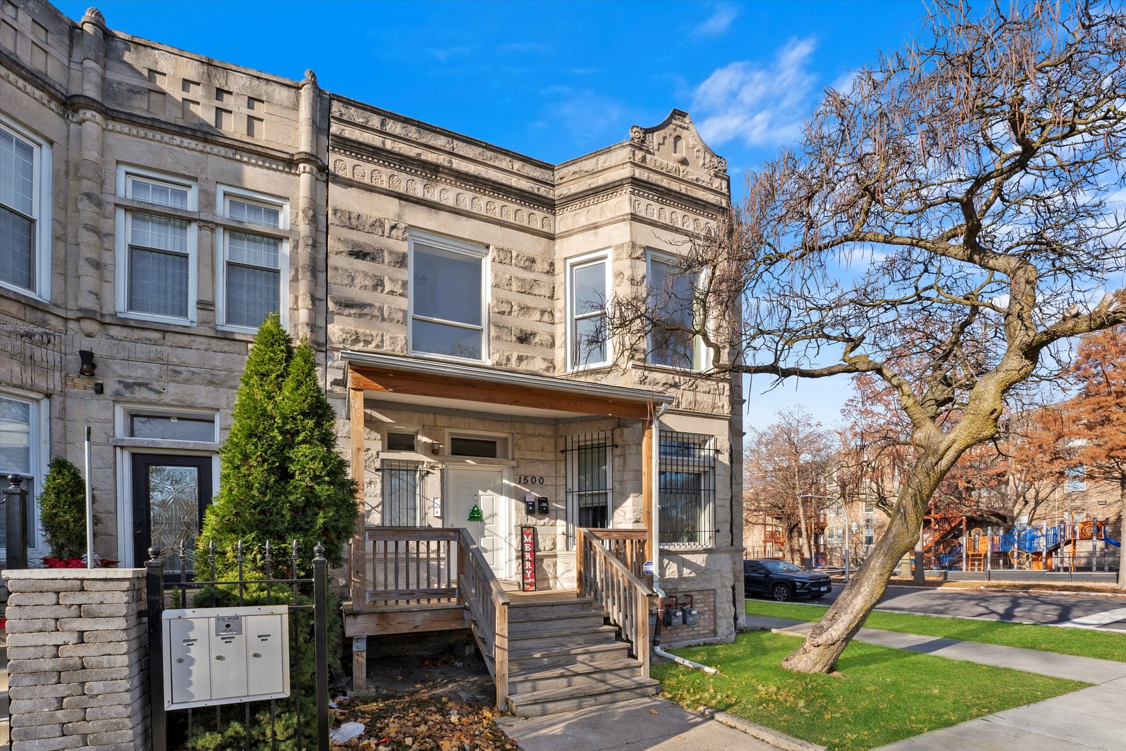 1500 S TRUMBULL Avenue