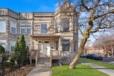 Photo of 1500 S TRUMBULL Avenue, Chicago, IL 60623 (MLS # 12650569)