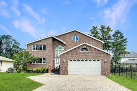 2305 Pfingsten Road Glenview IL 60026