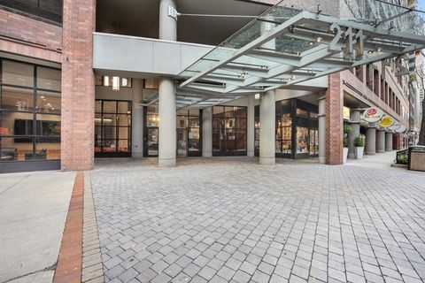 211 E Ohio Street 2217 Chicago IL 60611