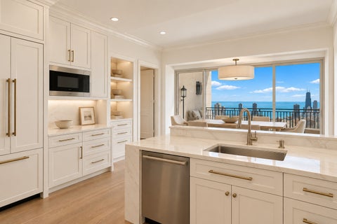 Tiny photo for 800 N Michigan Avenue #5501, Chicago, IL 60611 (MLS # 12772697)
